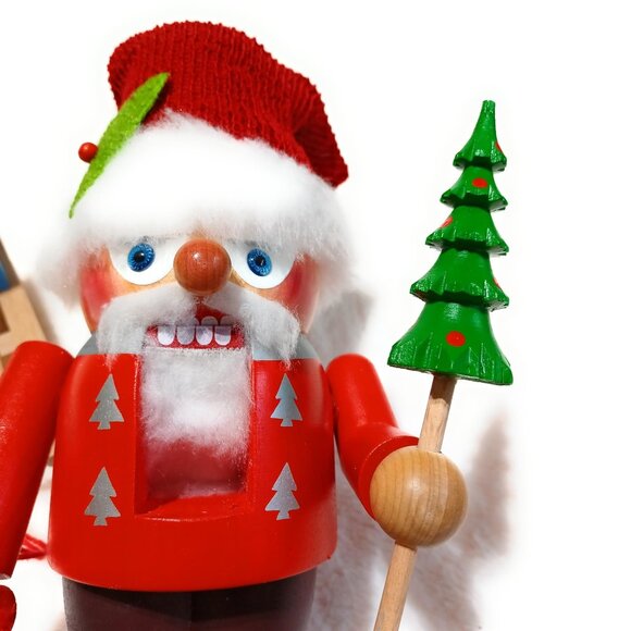 Steinbach Made in Germany Volkskunst GmbH Troll Series Nutcracker - Santa & Sled - Picture 4 of 6